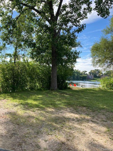 3053 Mccormick Drive Waterford Charter Township MI 48328