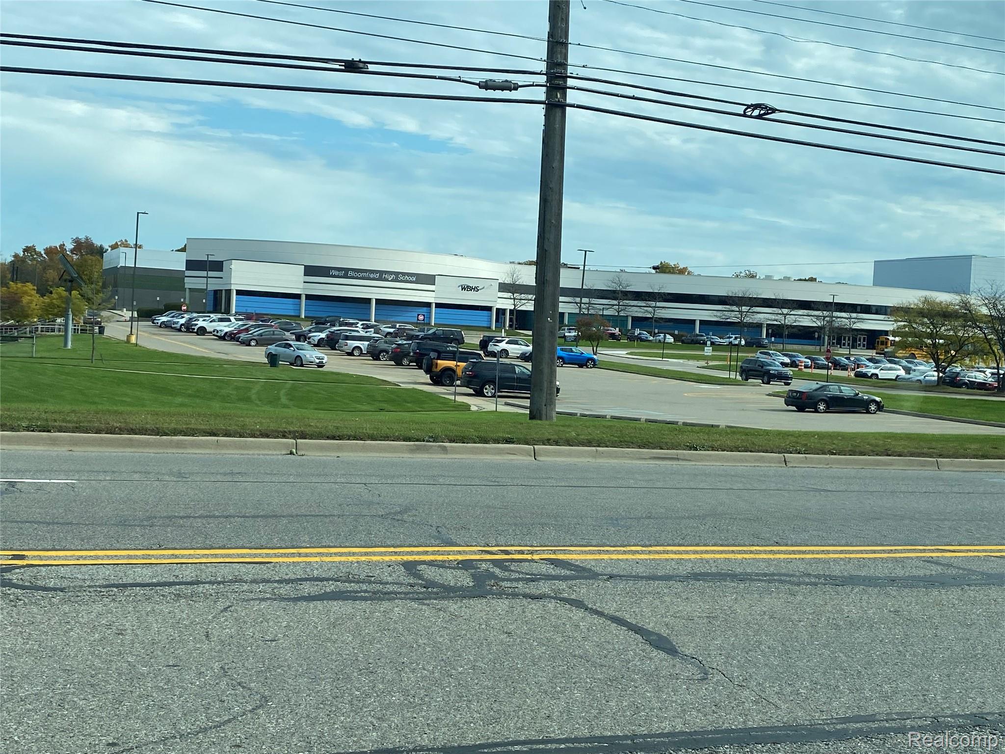 0000 Orchard Lake West Bloomfield Charter Township MI 48323