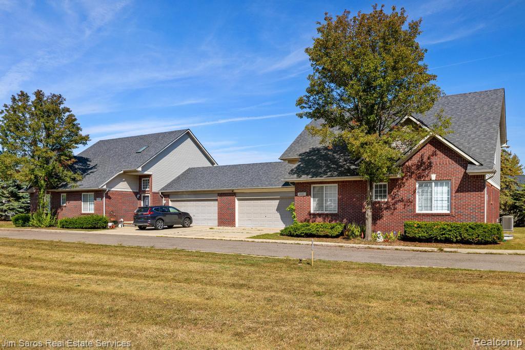 4580 Hampton Warren City MI 48092