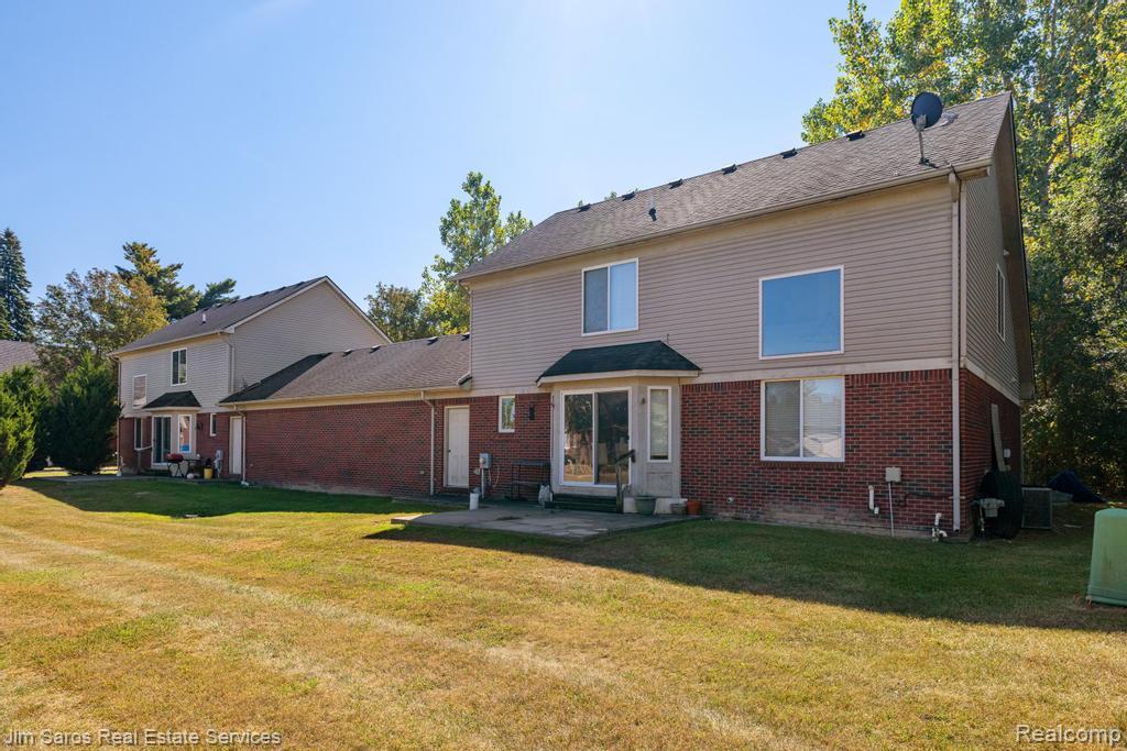 4580 Hampton Warren City MI 48092