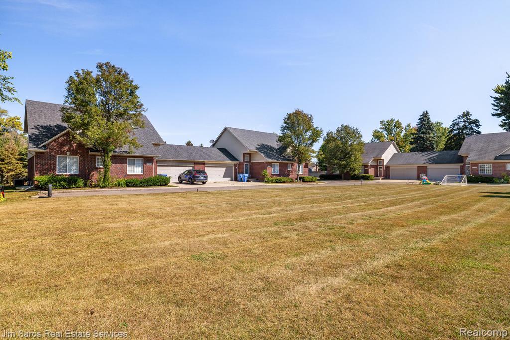 4580 Hampton Warren City MI 48092