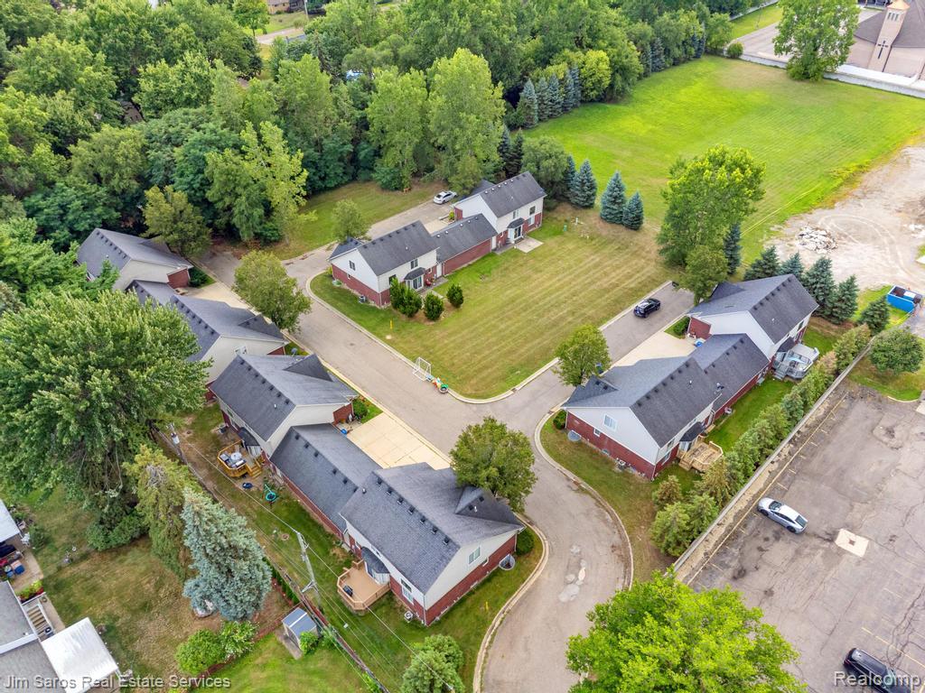 4580 Hampton Warren City MI 48092