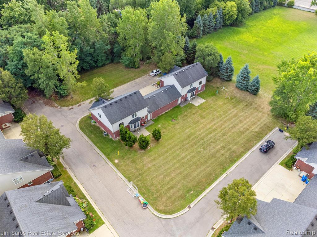 4580 Hampton Warren City MI 48092