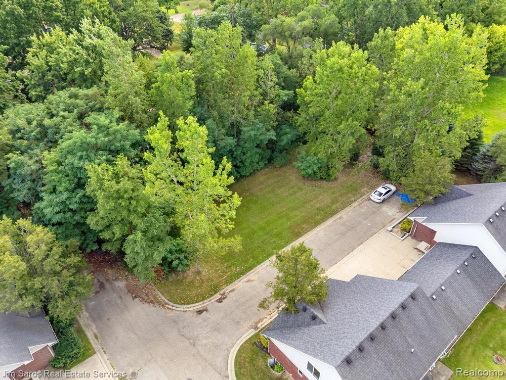 4580 Hampton Warren City MI 48092