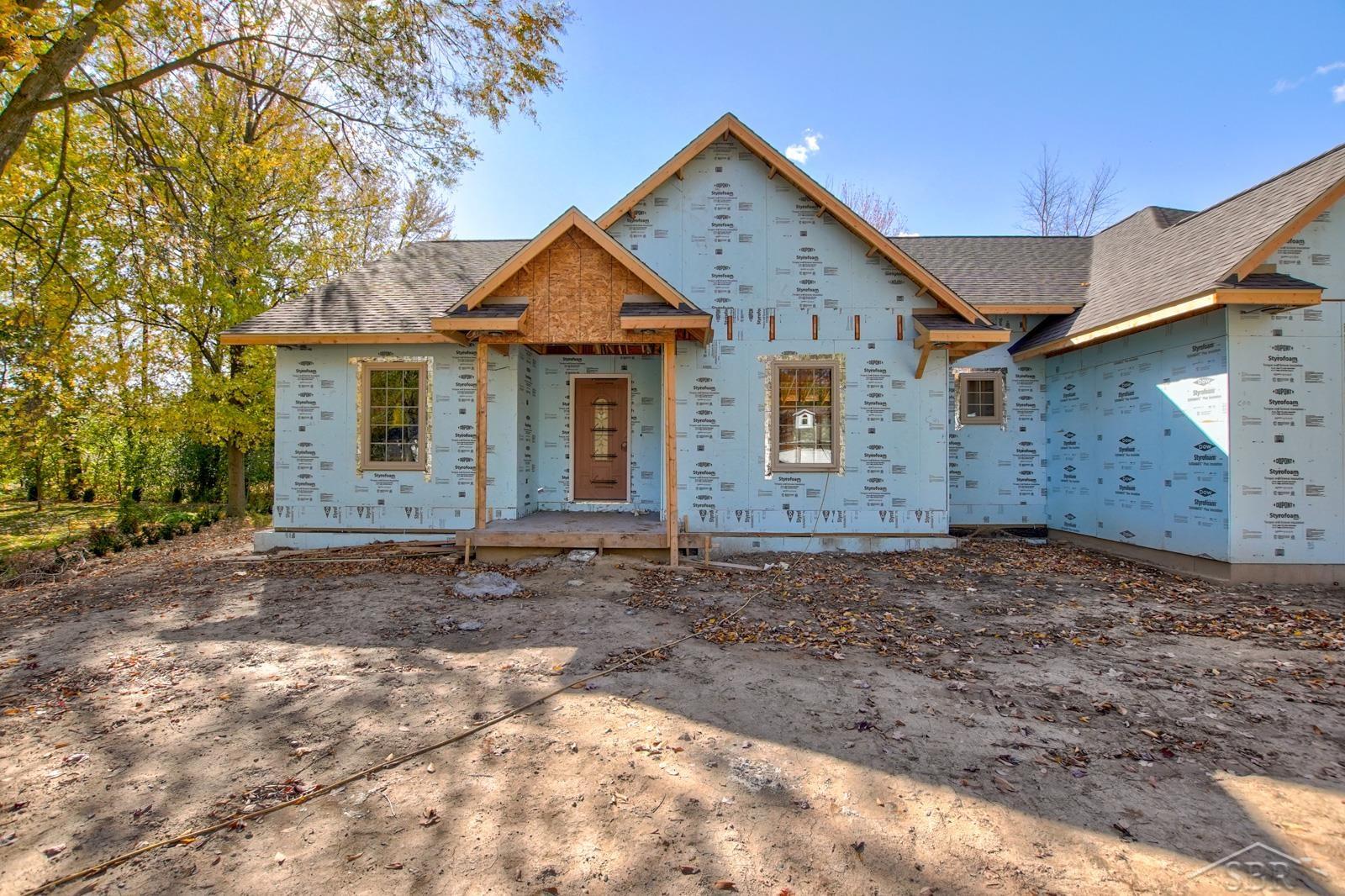 76 Foxwood Drive Saginaw Charter Township MI 48638