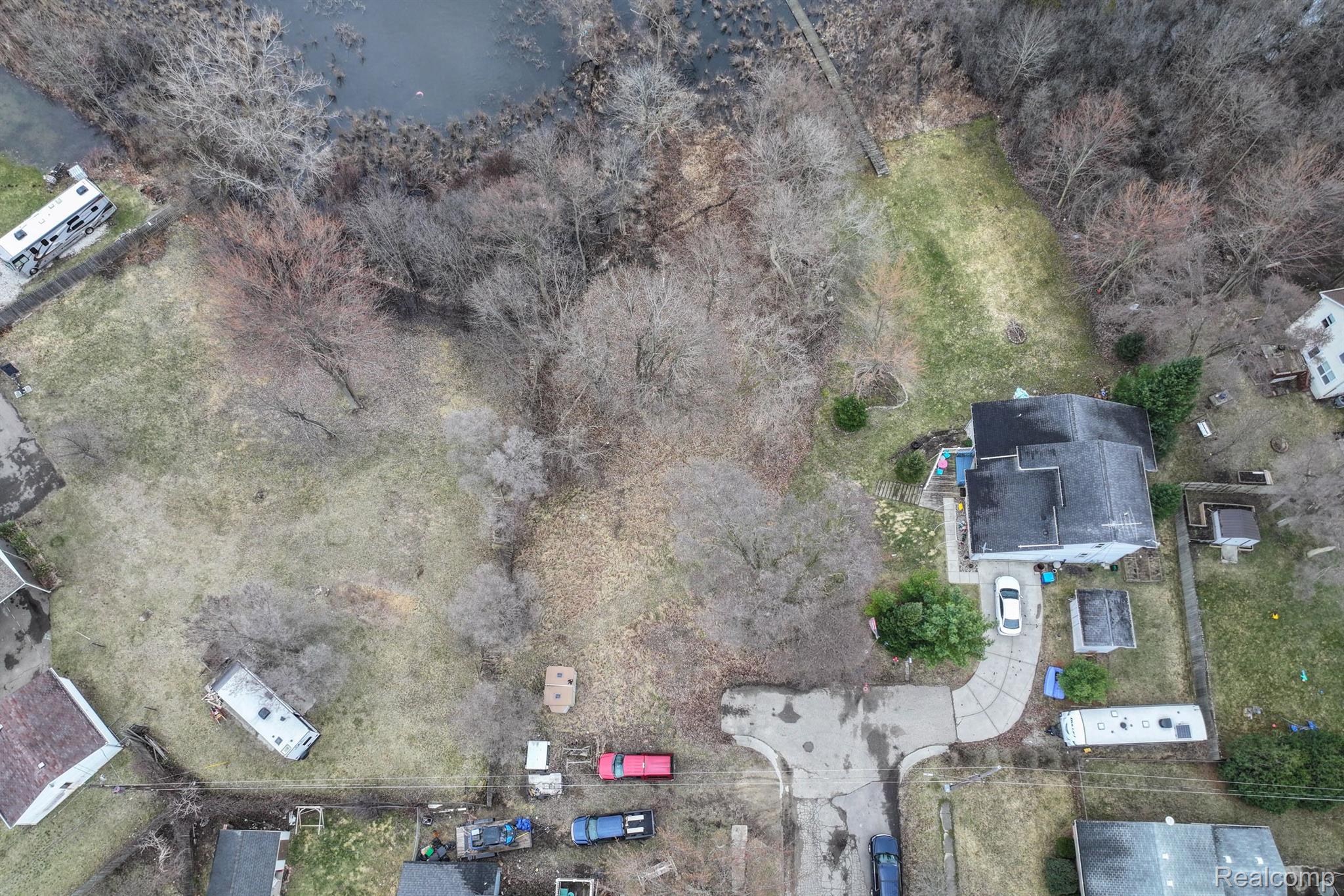 Ville Delphine Drive Holly Village MI 48442