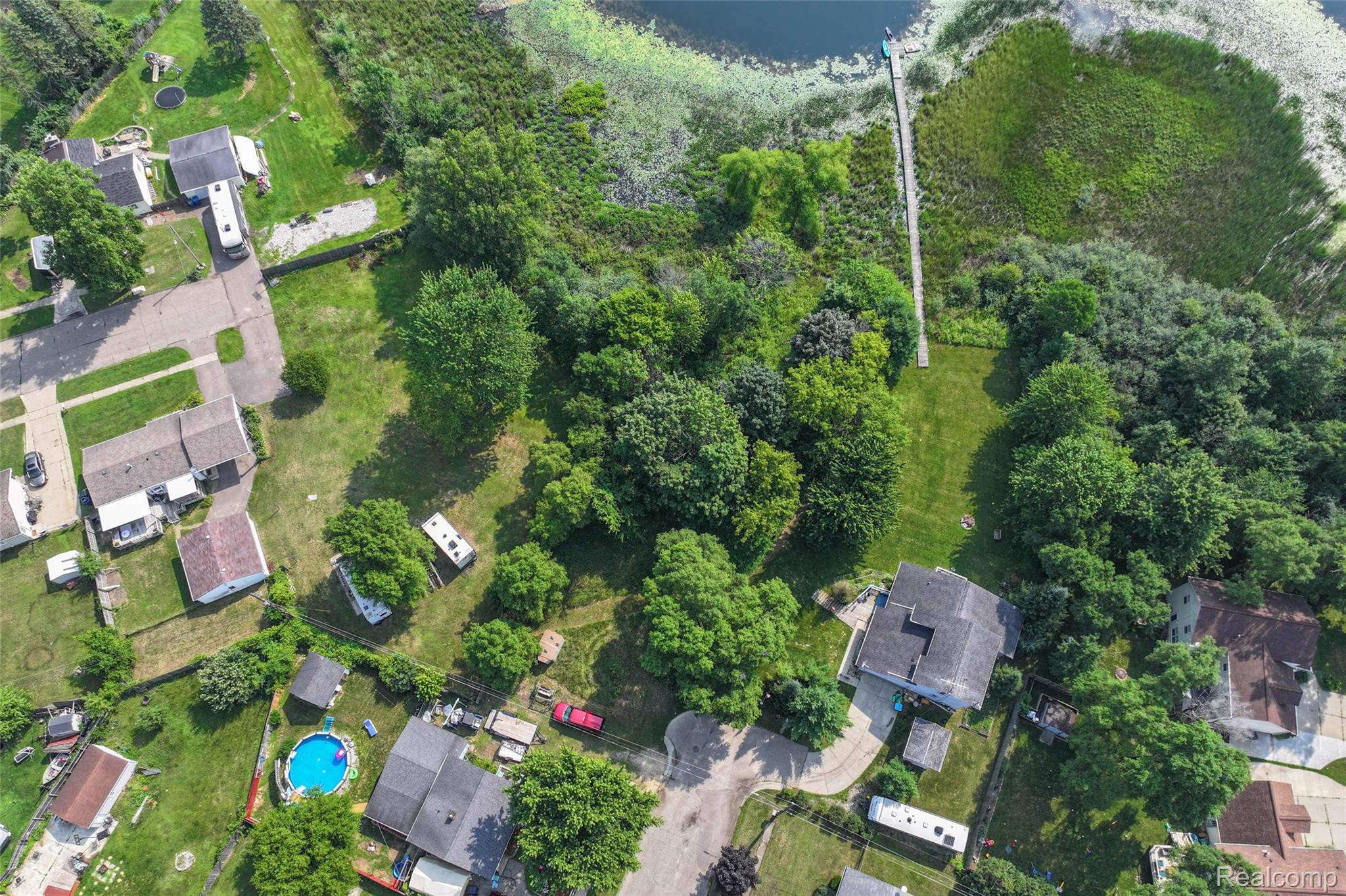Ville Delphine Drive Holly Village MI 48442