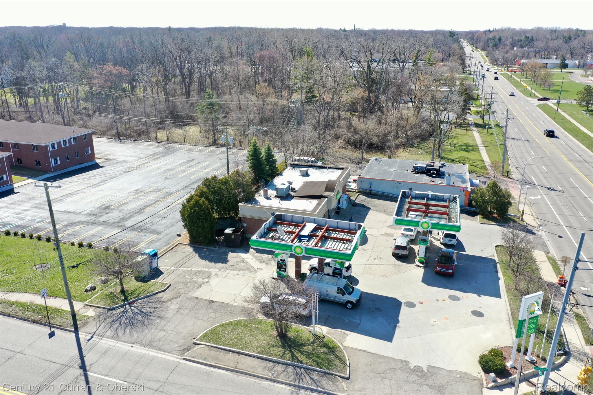 25160 Lahser Road Southfield City MI 48033