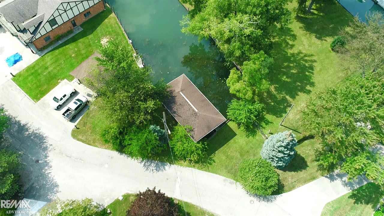444 Lathrop Algonac City MI 48001