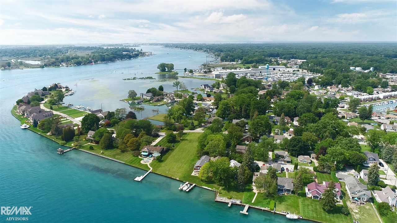 444 Lathrop Algonac City MI 48001
