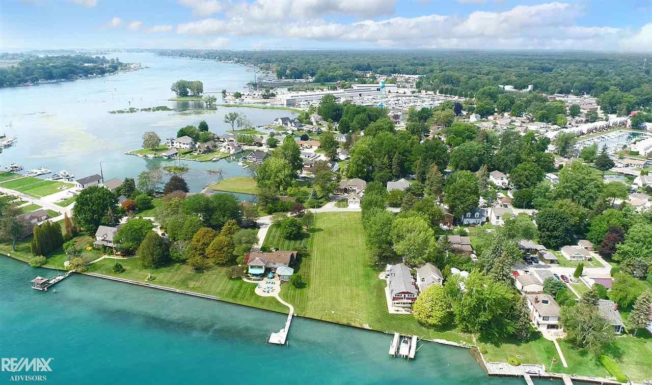444 Lathrop Algonac City MI 48001
