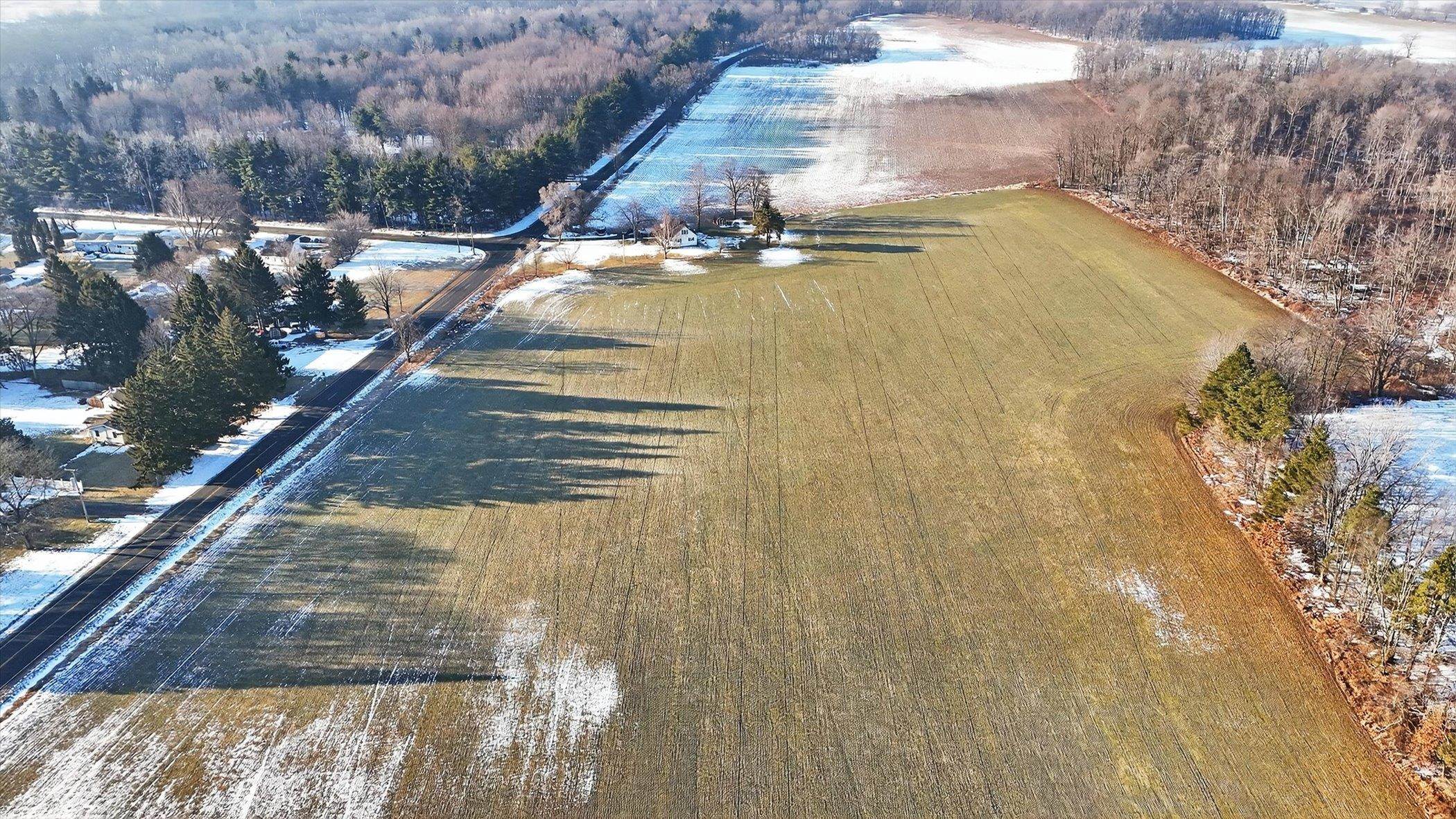 V/l E Round Lake Road Dewitt Charter Township MI 48820