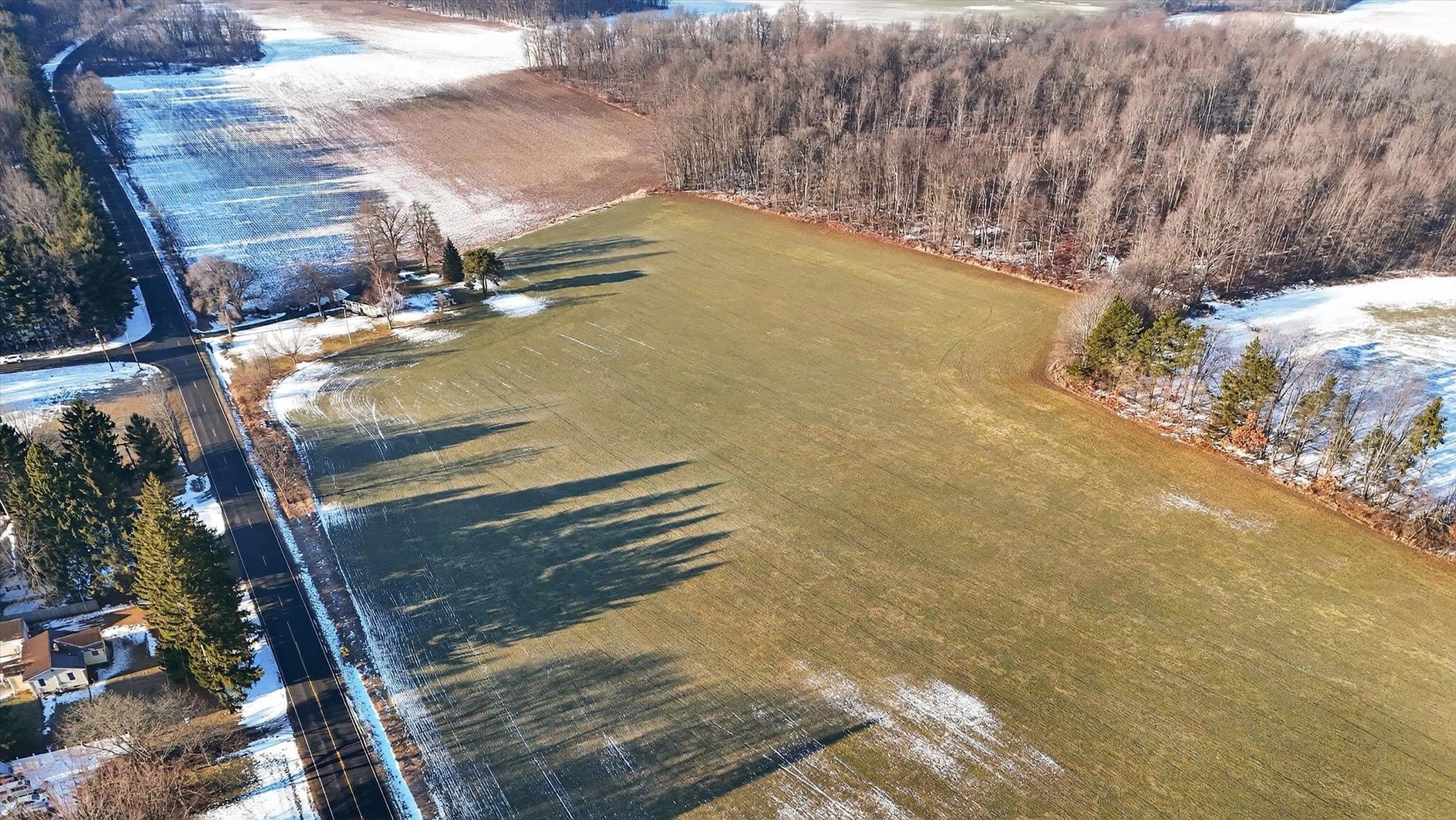 V/l E Round Lake Road Dewitt Charter Township MI 48820