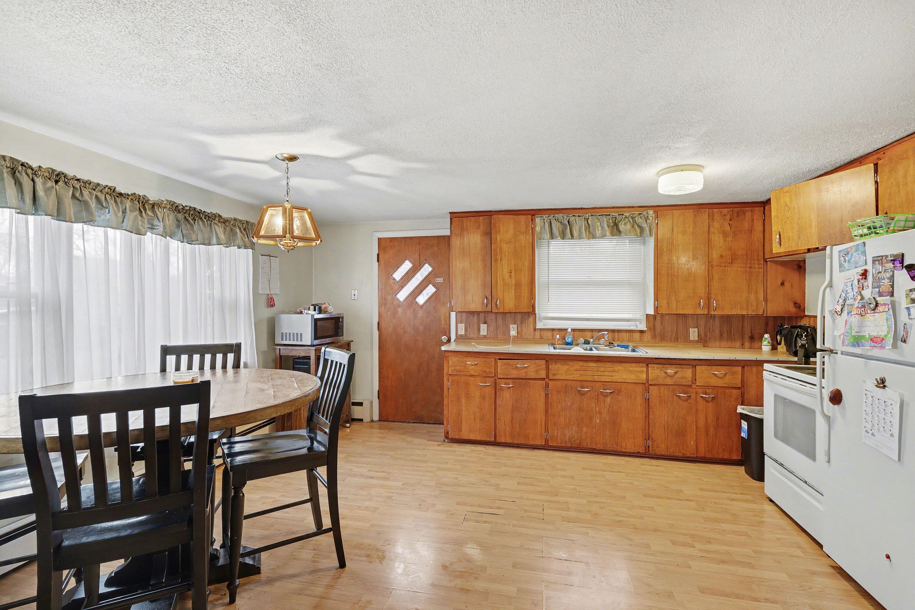 928 E Emerson Street Ithaca City MI 48847
