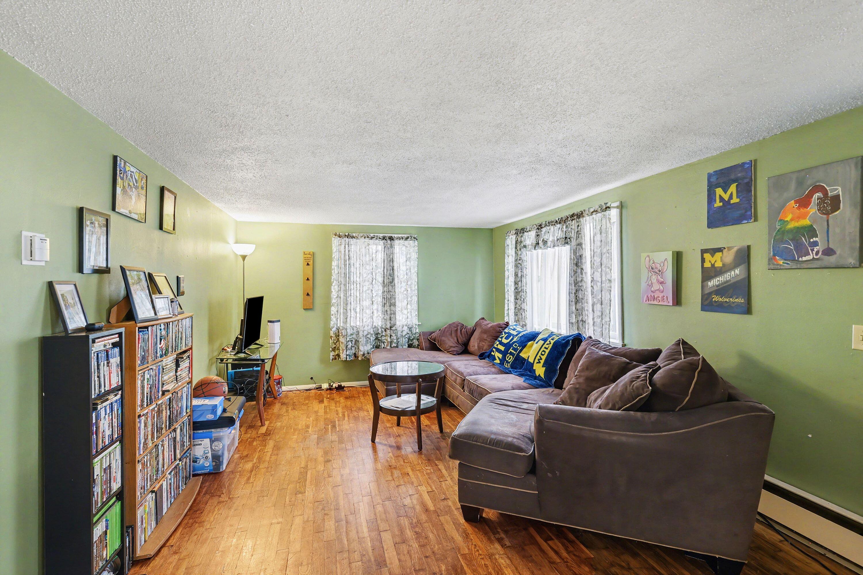 928 E Emerson Street Ithaca City MI 48847