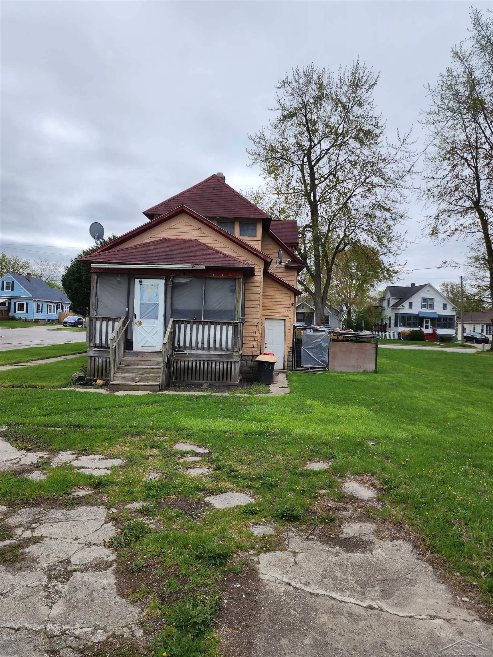 2219 S Michigan Avenue Saginaw City MI 48602