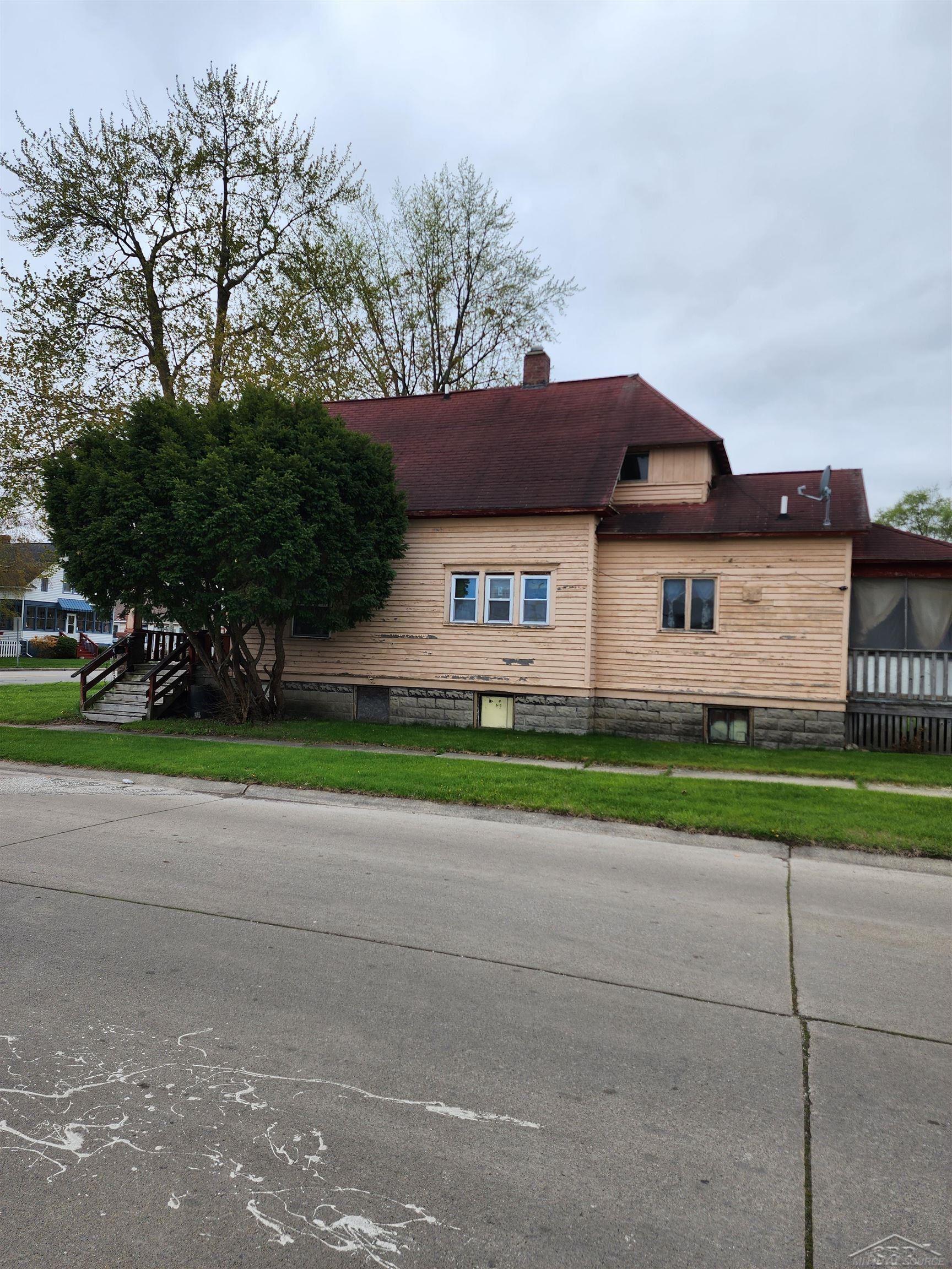2219 S Michigan Avenue Saginaw City MI 48602