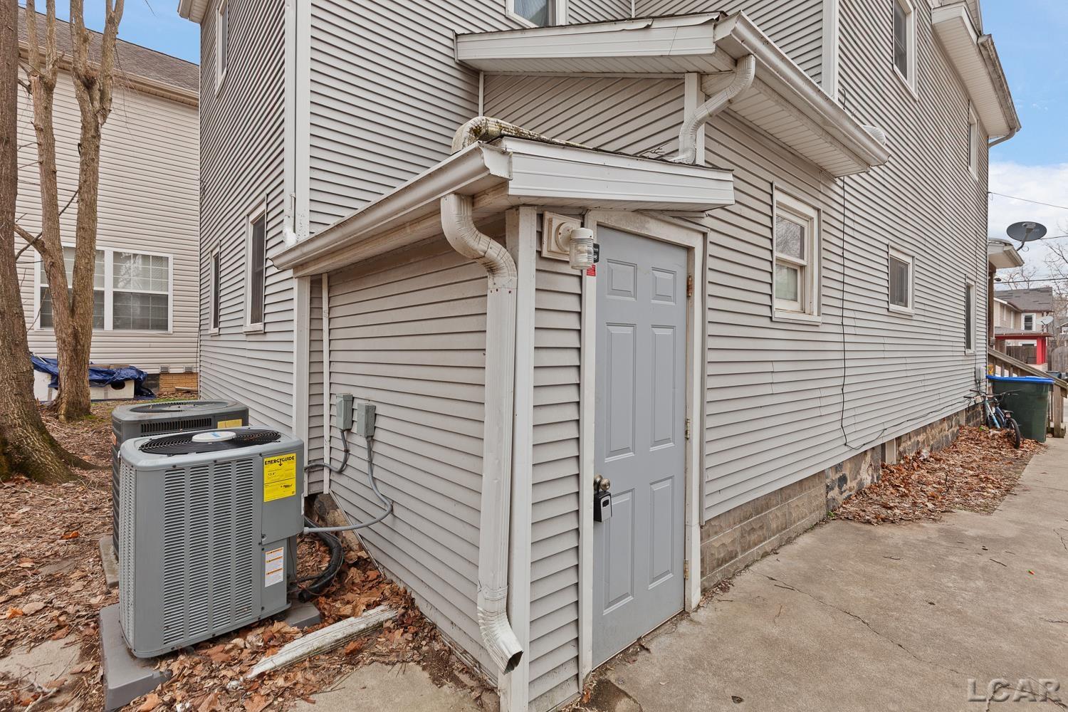 107 W Wilkins Street Jackson City MI 49203