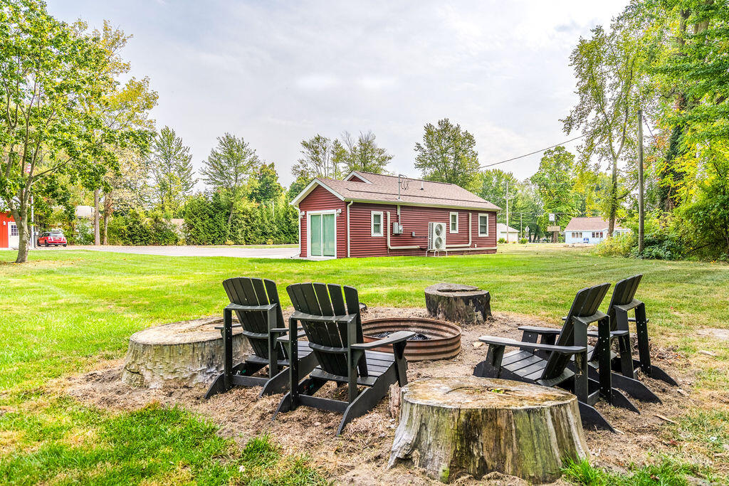 5568 Paw Paw Lake Road Coloma Charter Township MI 49038