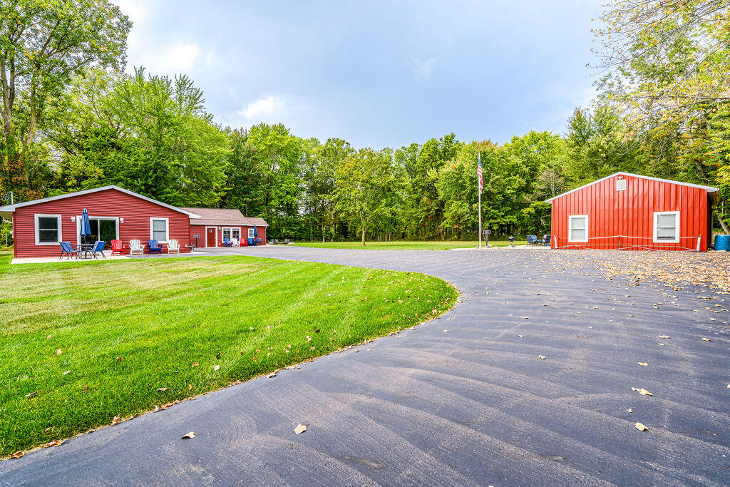 5568 Paw Paw Lake Road Coloma Charter Township MI 49038
