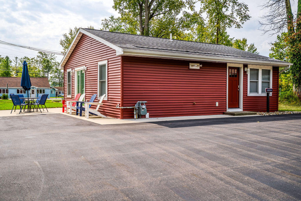 5568 Paw Paw Lake Road Coloma Charter Township MI 49038