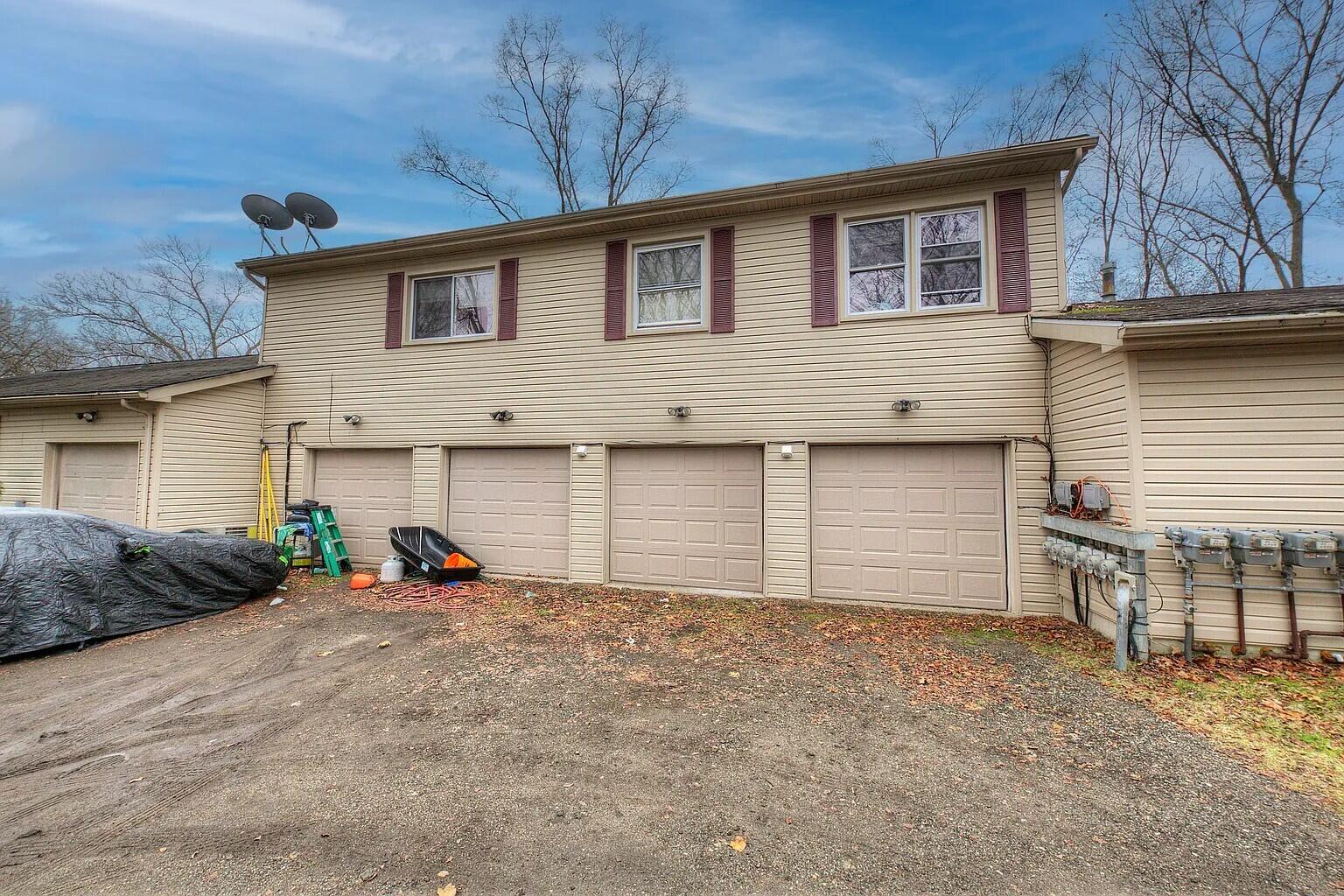 260 W Unadilla Street Pinckney Village MI 48169
