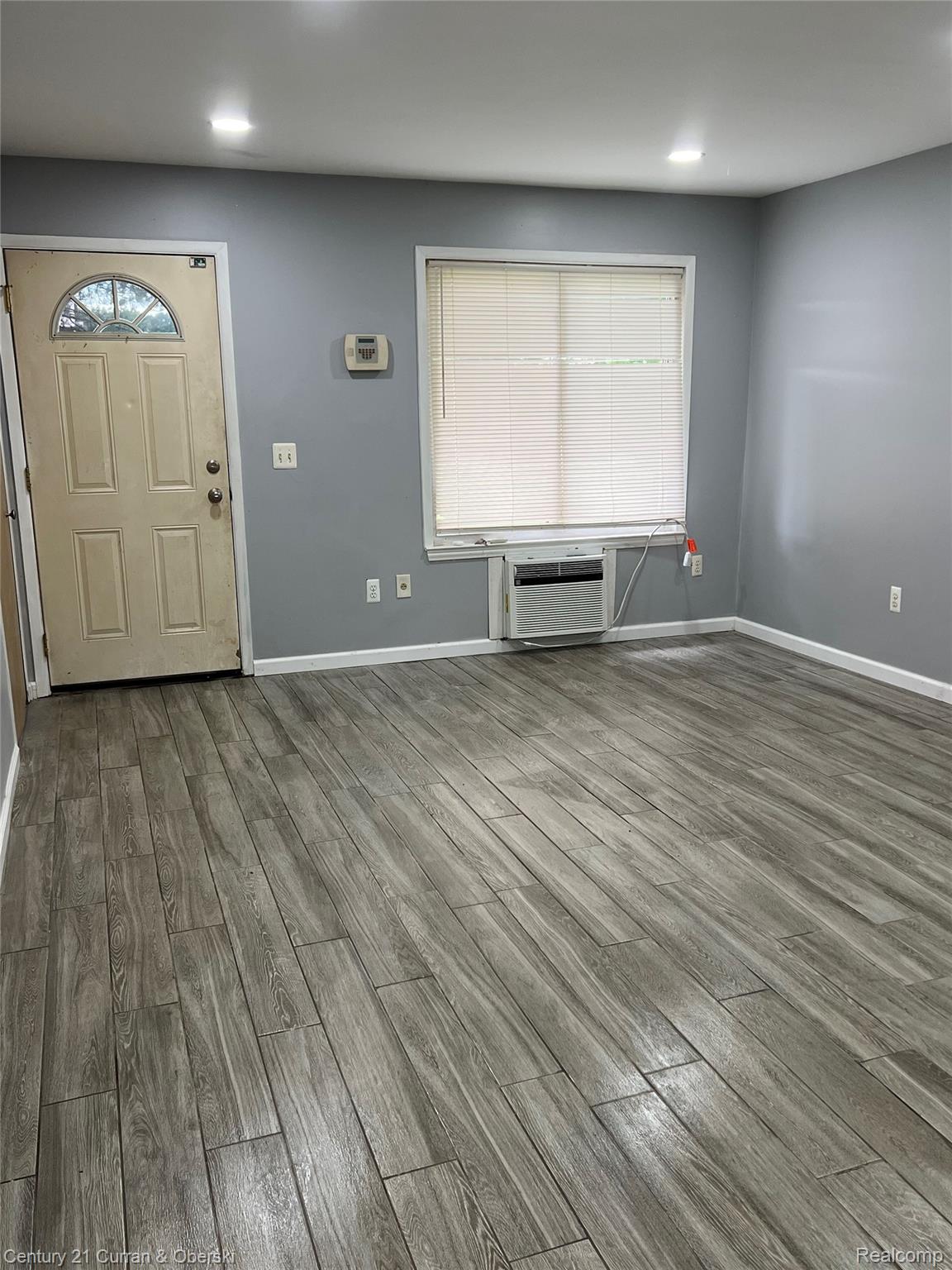 1774 N Carlson Street Westland City MI 48185