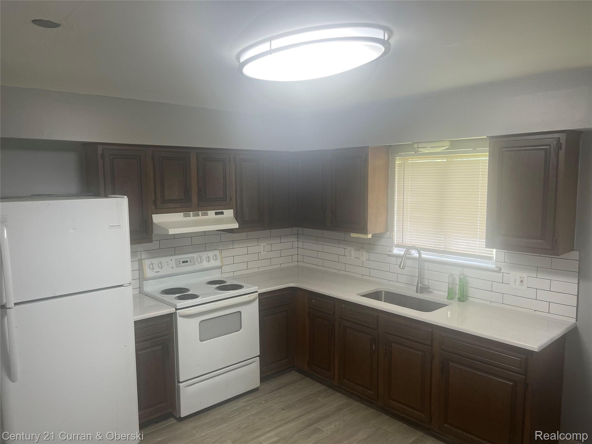 1774 N Carlson Street Westland City MI 48185
