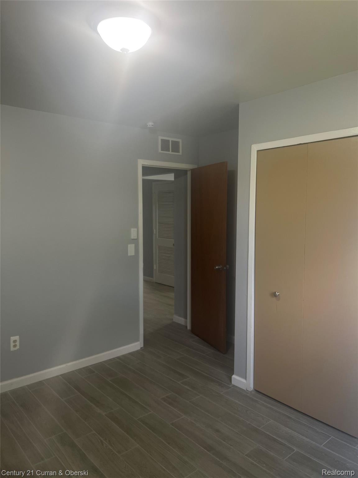 1774 N Carlson Street Westland City MI 48185