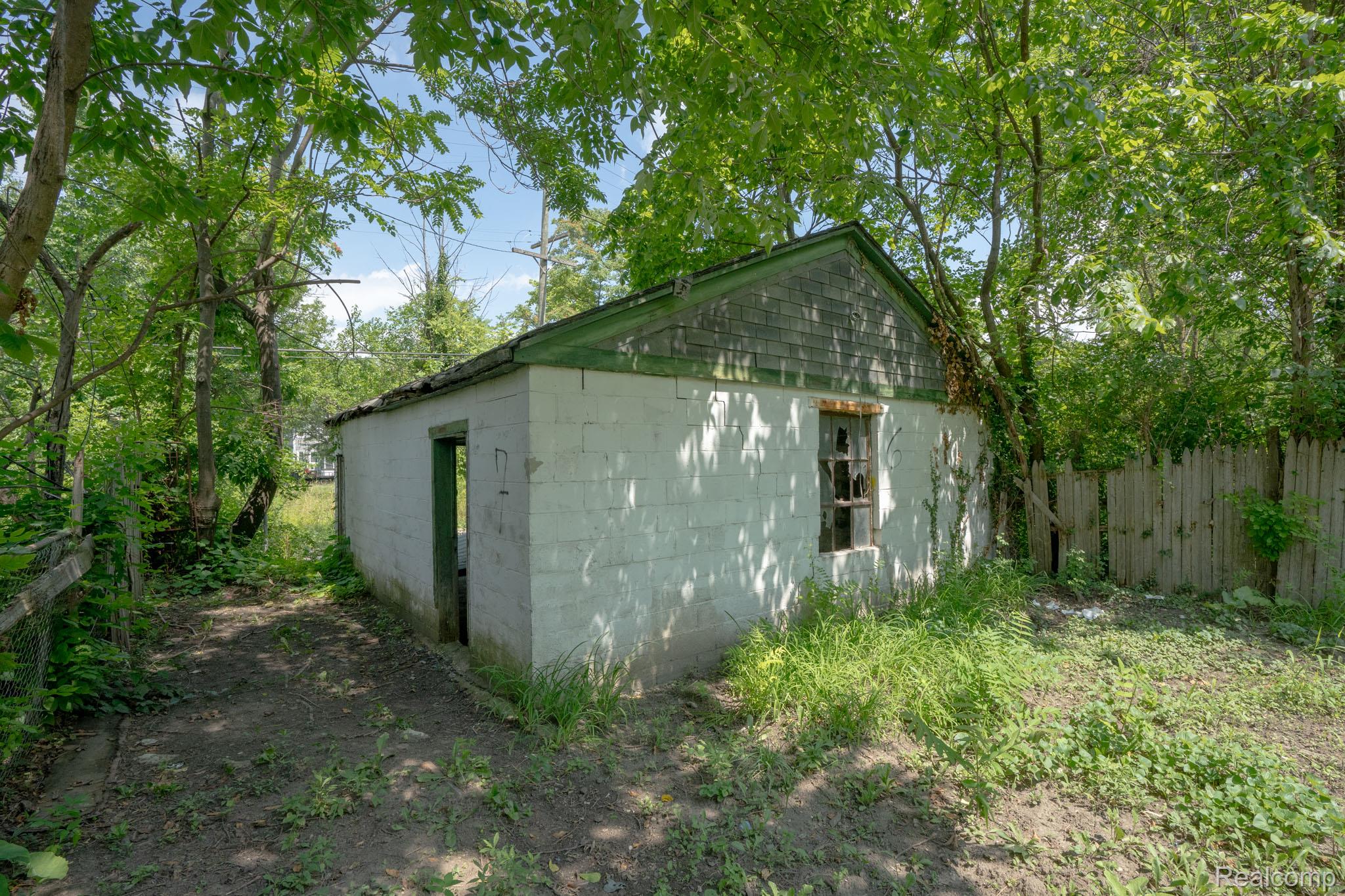 537 Rosedale Court Detroit City MI 48202