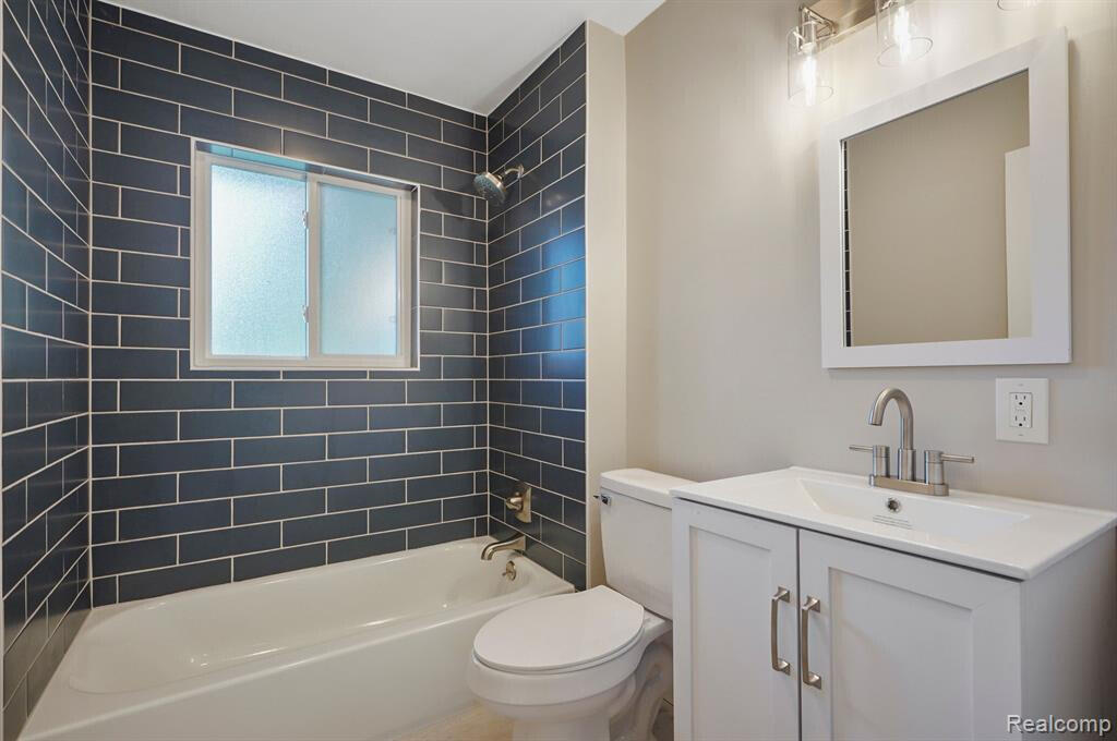 8820 Russell Street Shelby Charter Township MI 48317