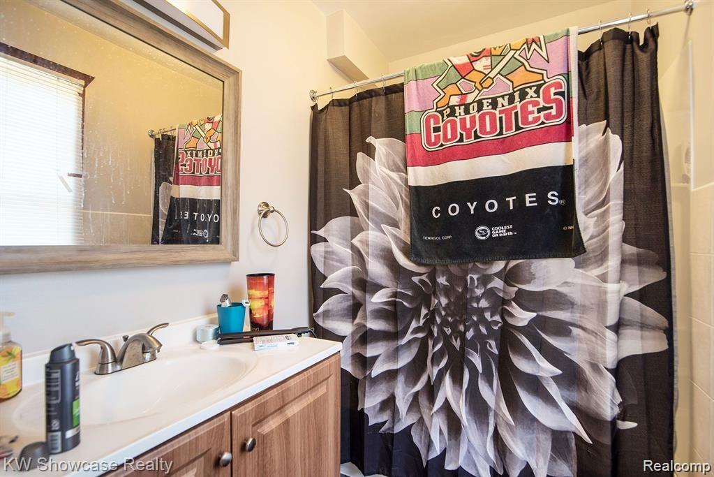 1261 W Grand Blanc Road Mundy Township MI 48439