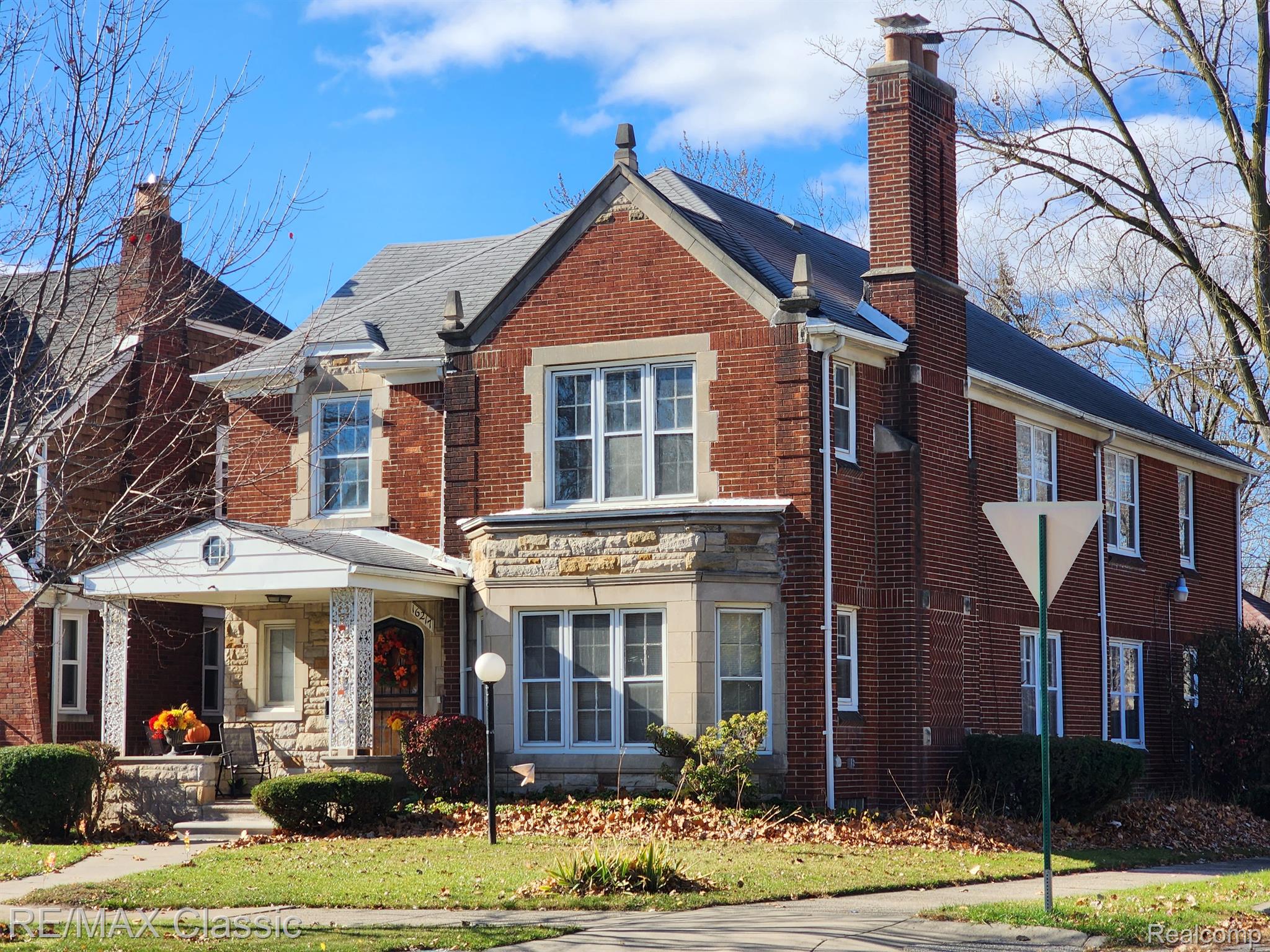 16215 And 16217 Greenview Avenue Detroit City MI 48219