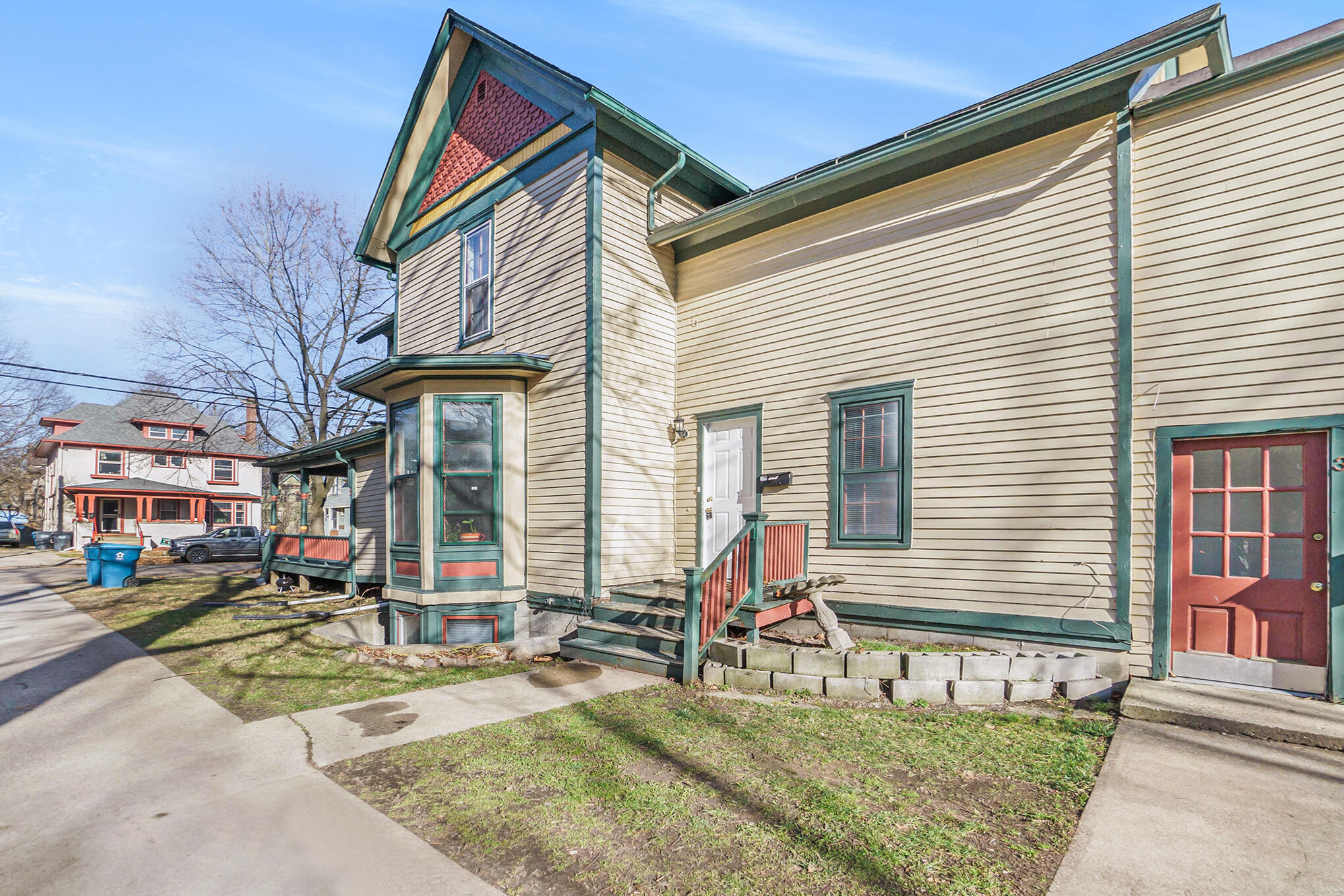 709 W Lovell Street Kalamazoo City MI 49007