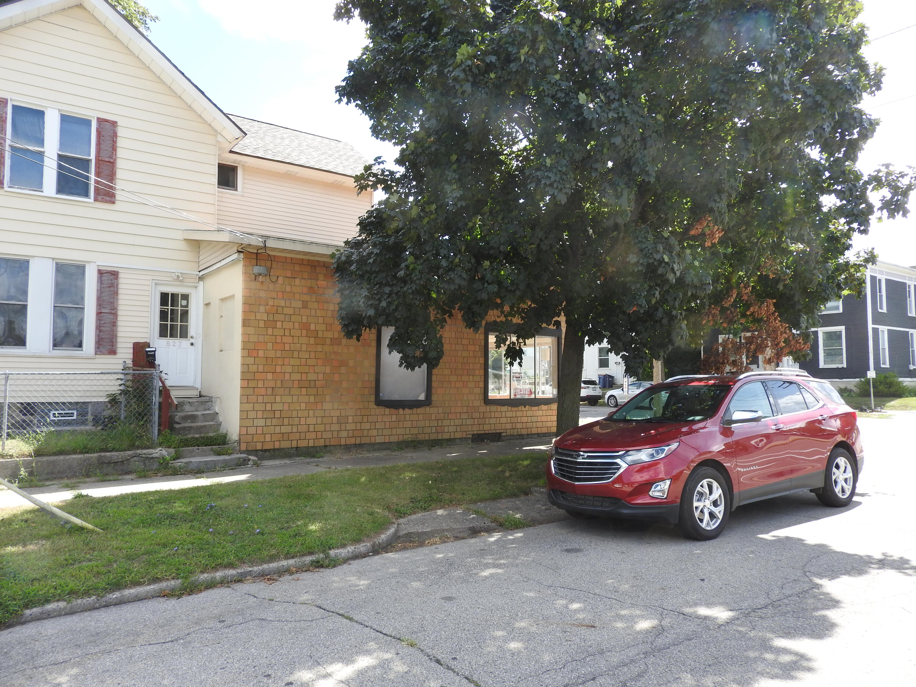 827 West Fulton Street W Grand Rapids City MI 49504