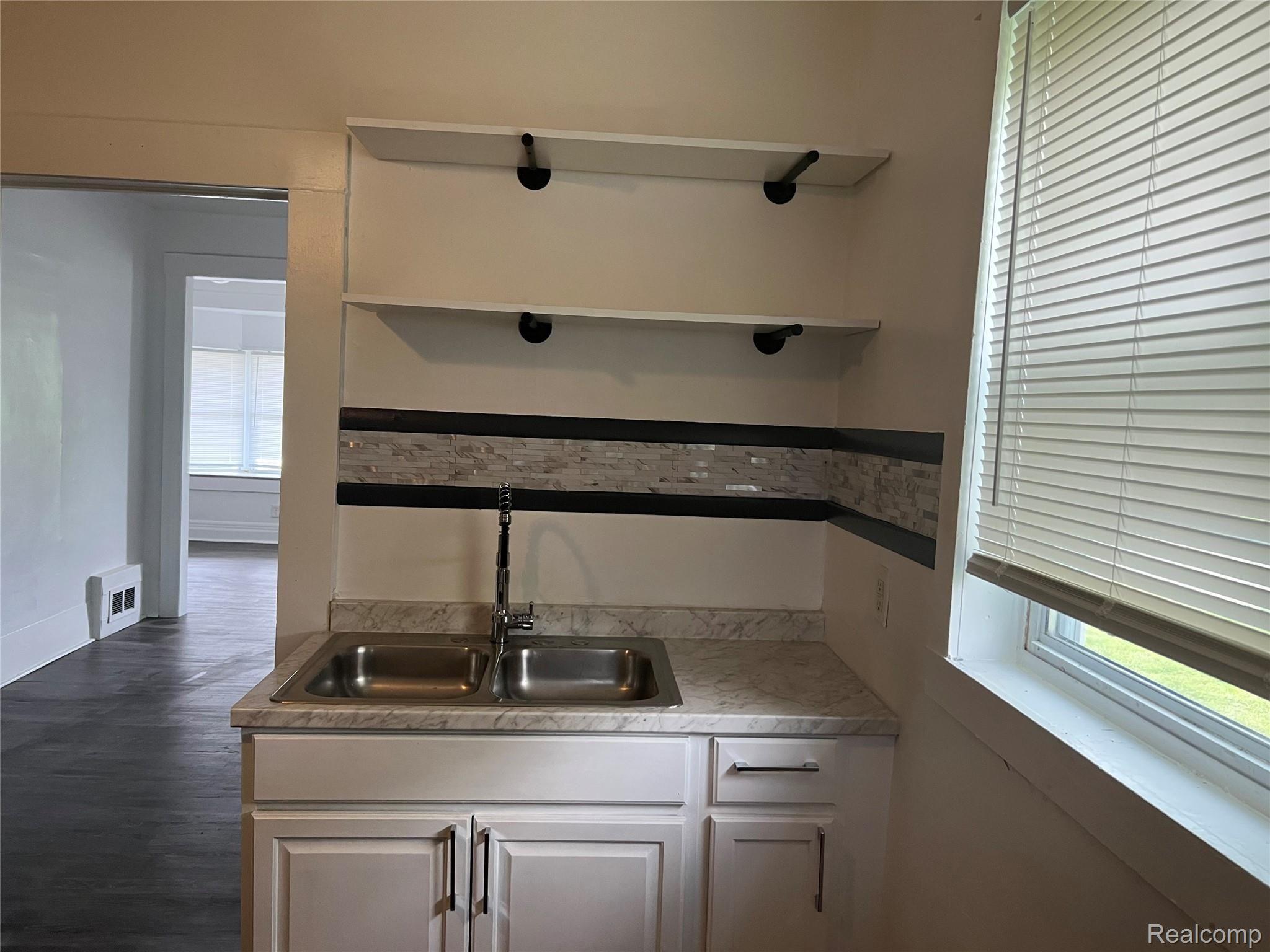 2150/2152 Crane Street Detroit City MI 48214
