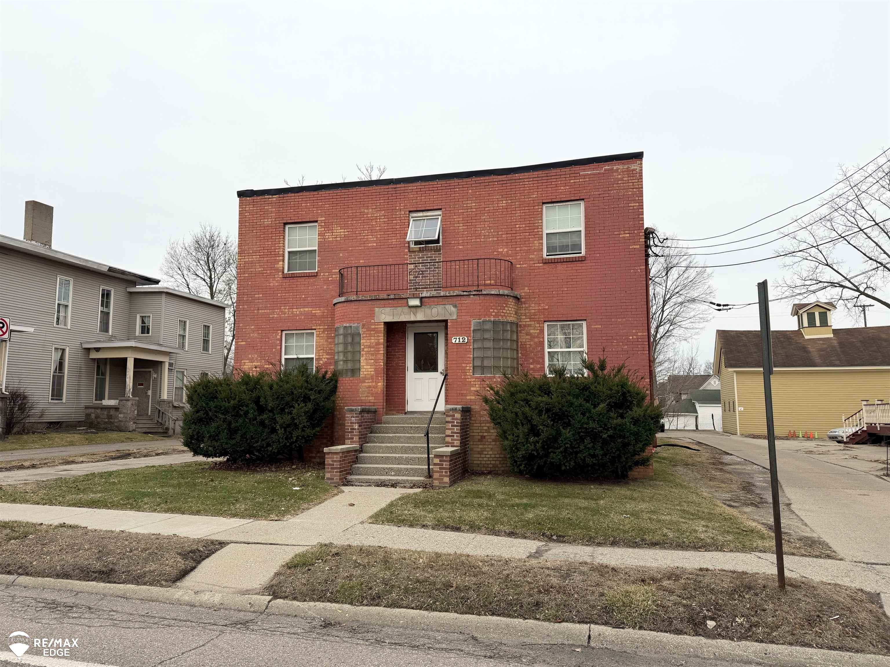 712 S Grand Traverse Street Flint City MI 48502