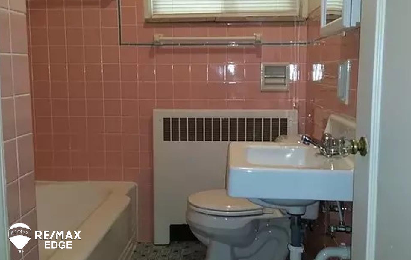 712 S Grand Traverse Street Flint City MI 48502
