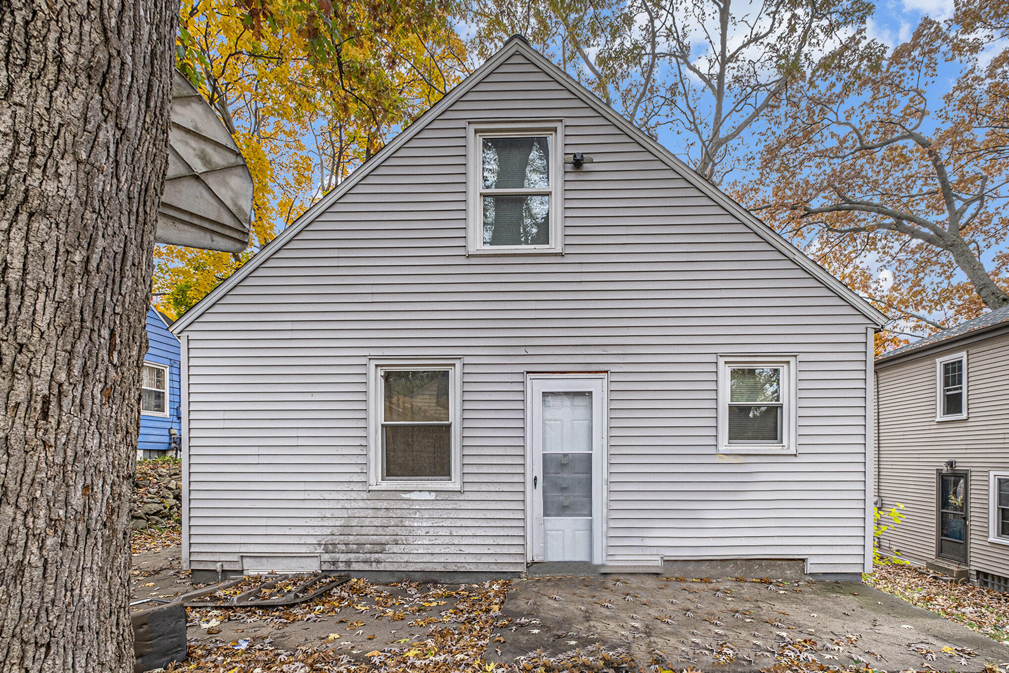 927 Merrifield Street SE Grand Rapids City MI 49507