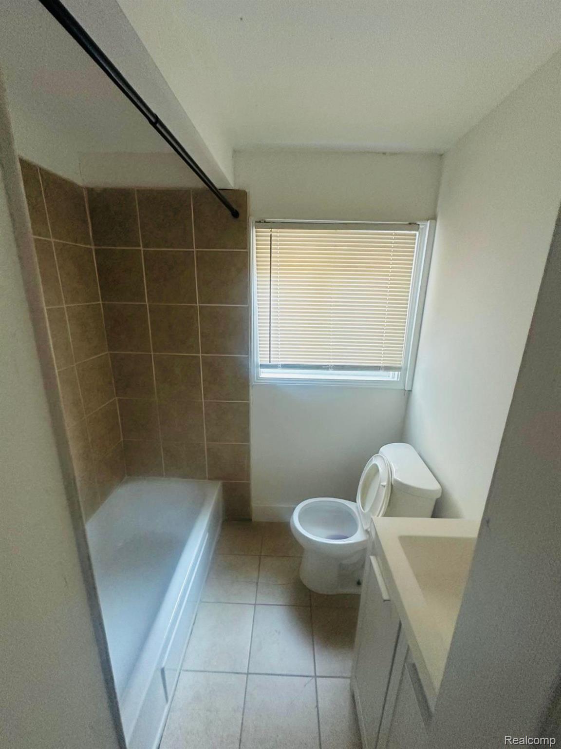 18043 Syracuse Street Detroit City MI 48234