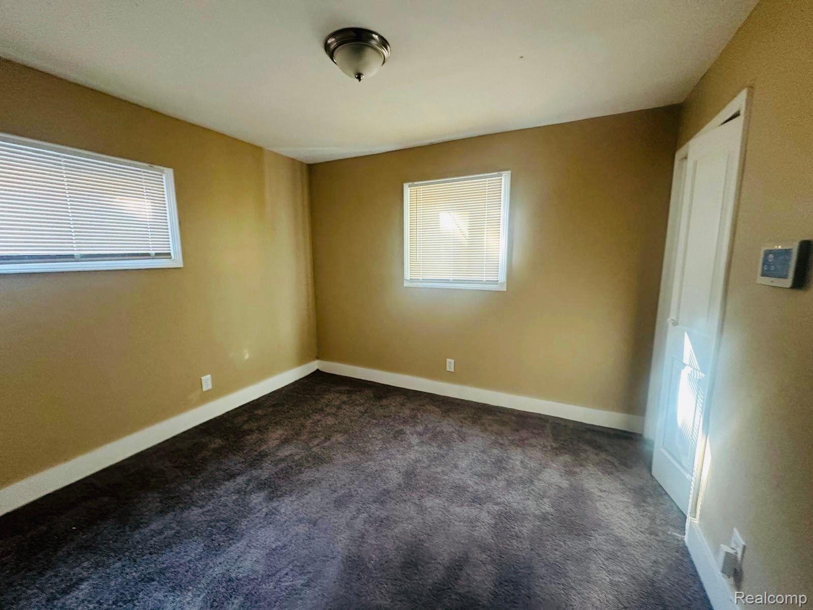 18043 Syracuse Street Detroit City MI 48234