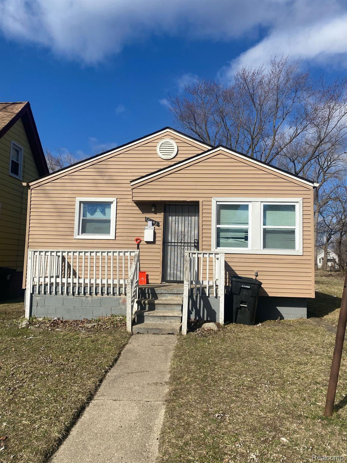 18043 Syracuse Street Detroit City MI 48234