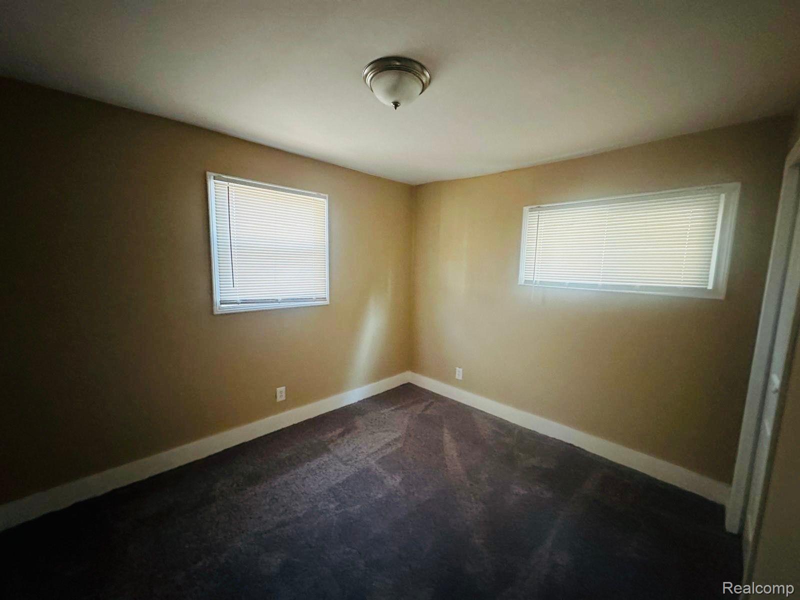 18043 Syracuse Street Detroit City MI 48234