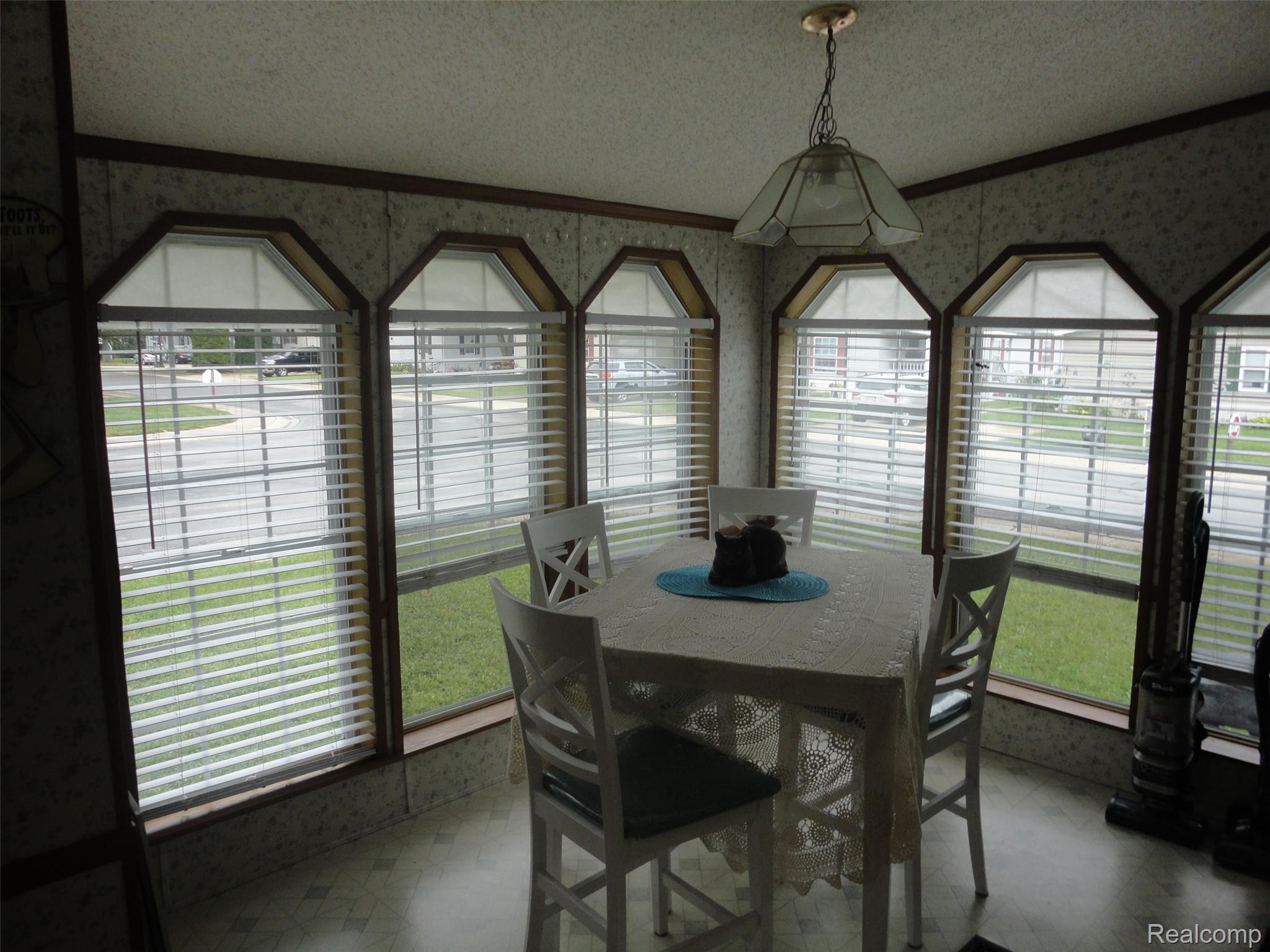 251 Inverness Bedford Township MI 48182
