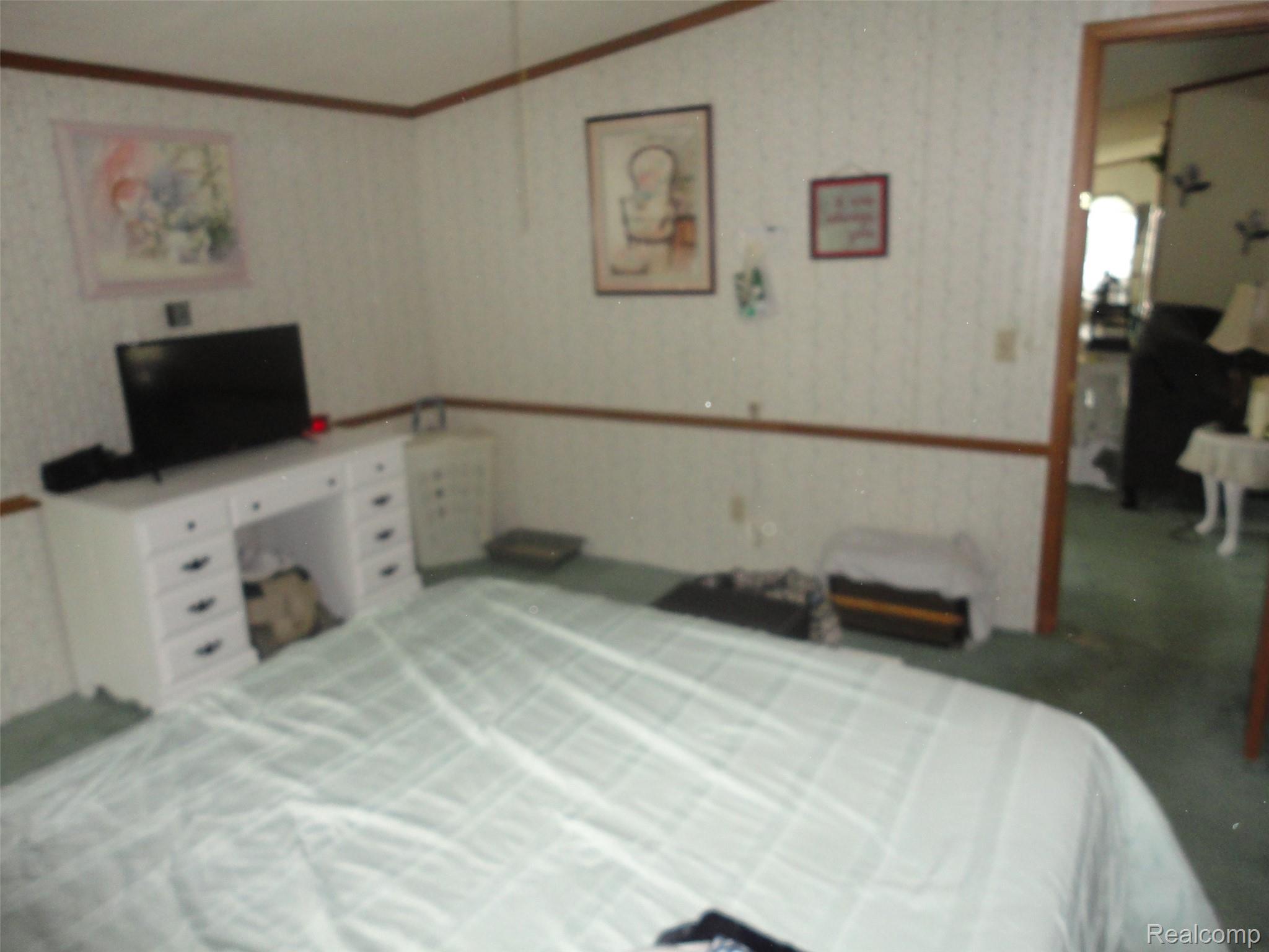 251 Inverness Bedford Township MI 48182