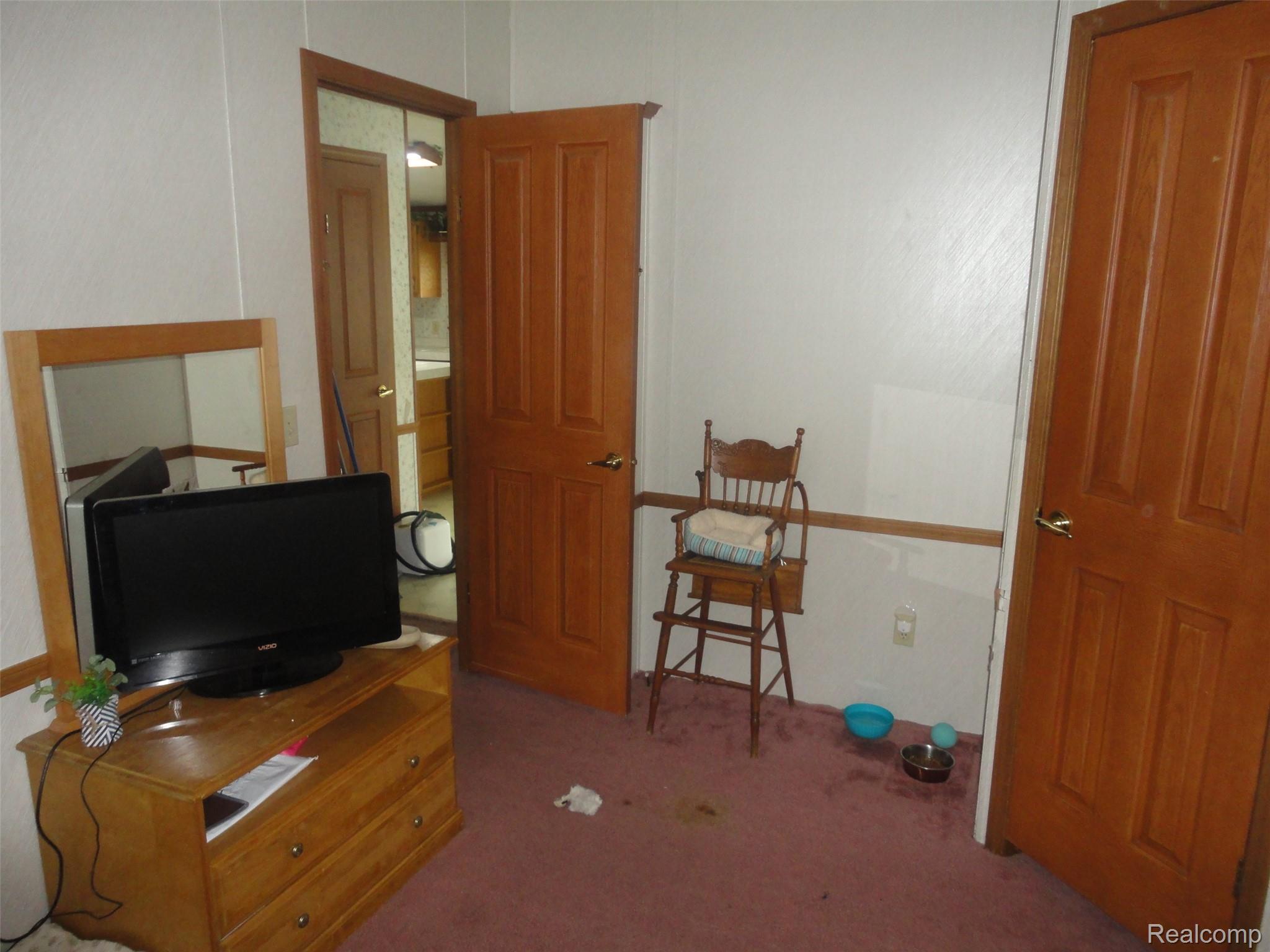 251 Inverness Bedford Township MI 48182