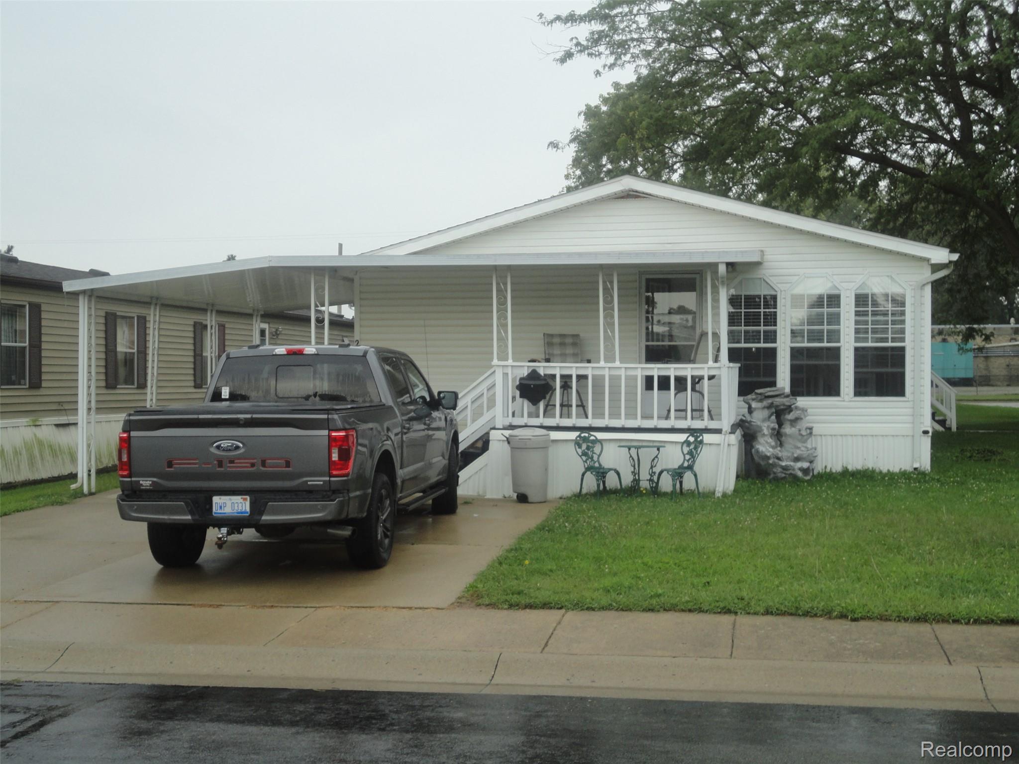 251 Inverness Bedford Township MI 48182