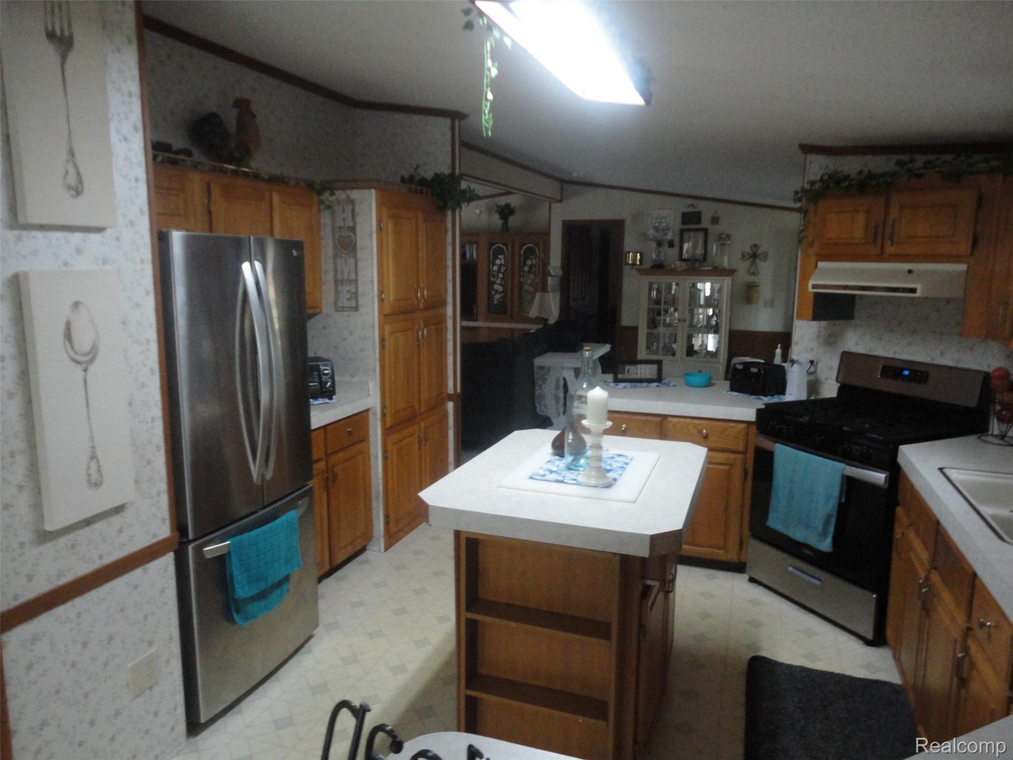 251 Inverness Bedford Township MI 48182