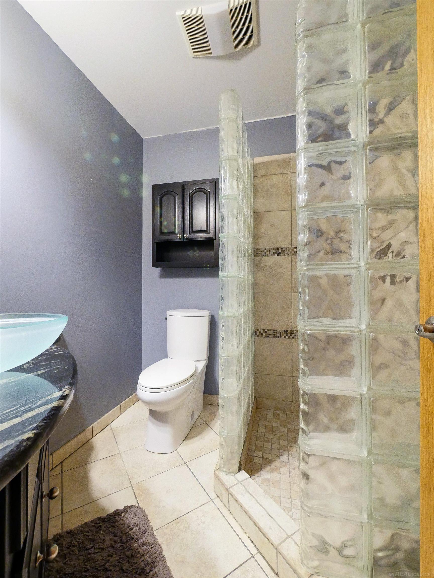 5403 Pointe Drive East China Township MI 48054