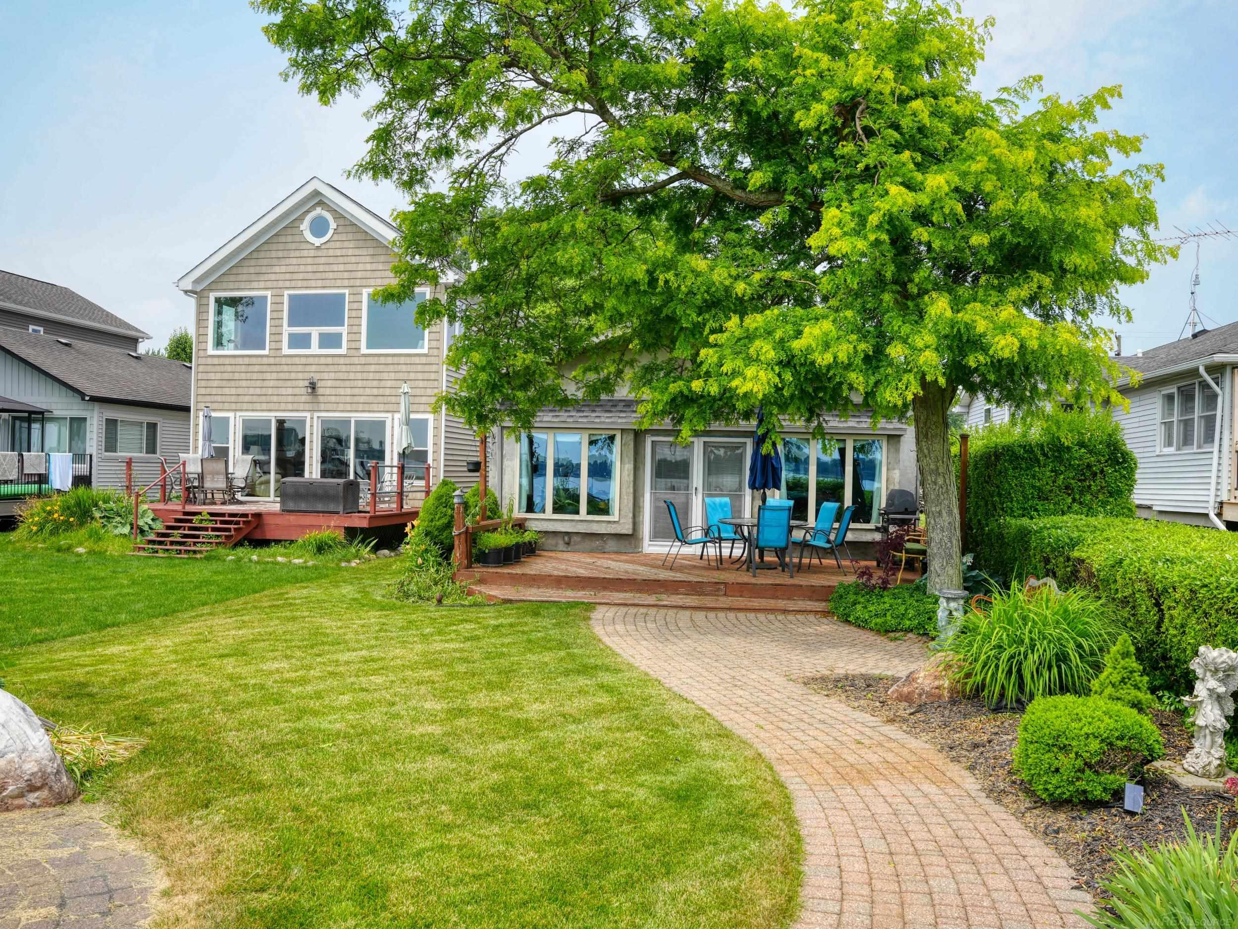 5403 Pointe Drive East China Township MI 48054